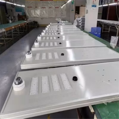 프로젝트 고품질 에너지 절약 슈퍼 밝은 IP66 100W 200W 300W LED 태양광 가로등